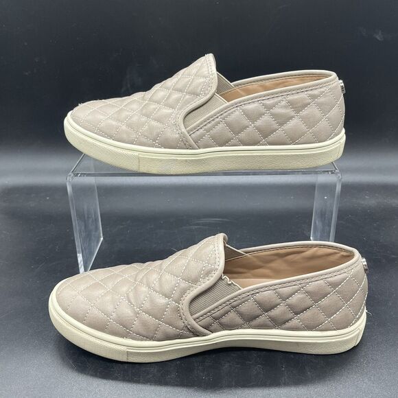 Steve Madden Ecentrcq quilted slip on sneaker womens 8 beige casual walking - Picture 2 of 7